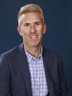 Chris Ahrens headshot