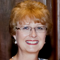 Becky Foellmer Headshot